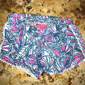 Lily Pulitzer shorts 🌸